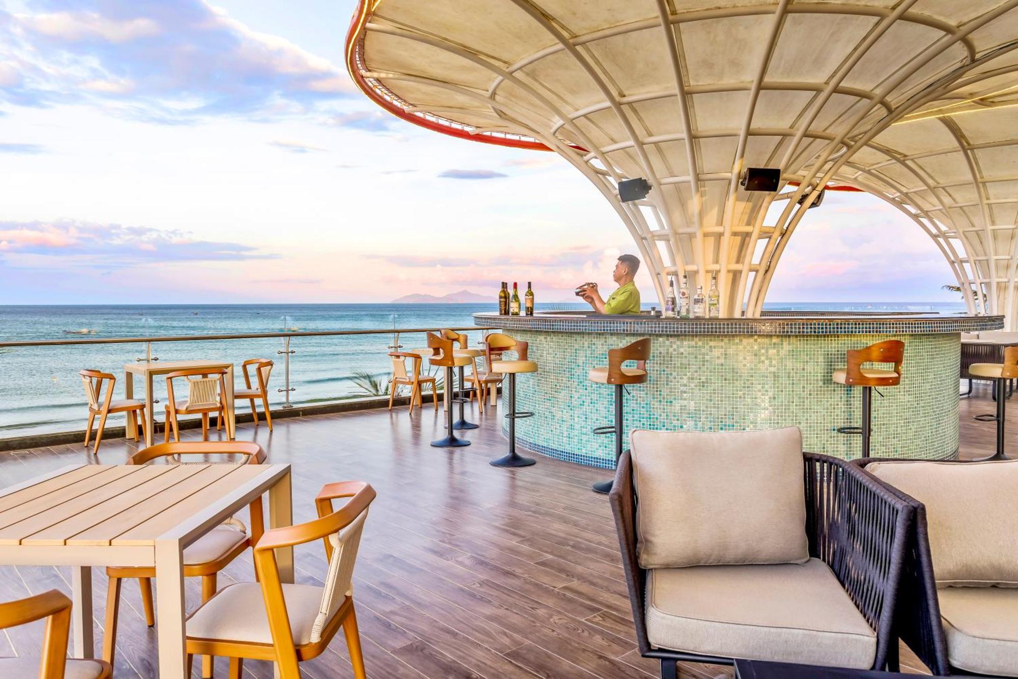 Koi Resort & Residence Da Nang Exterior photo
